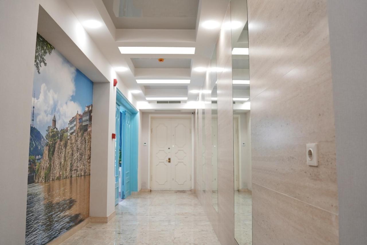 Hotel Embassy Tiflis Exterior foto